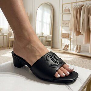 NWT Kayleen Black Quilted Luxe Logo Mules | 2" Block Heel Slides